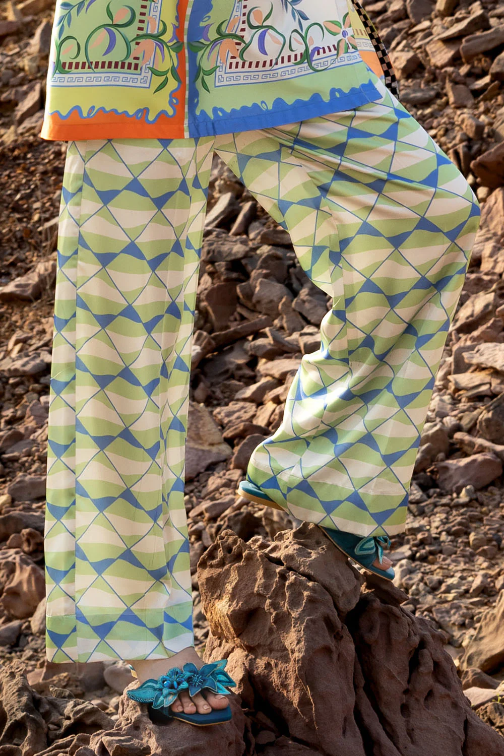 2 Piece Printed Charmeuse Silk Suit with Trouser - Image 4