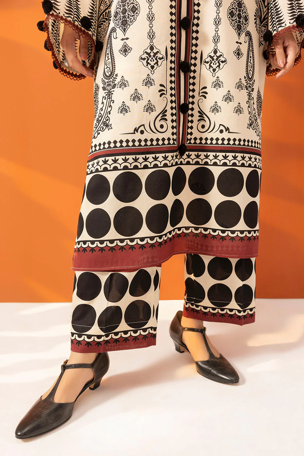 2 Piece Printed Lawn Suit - Image 5