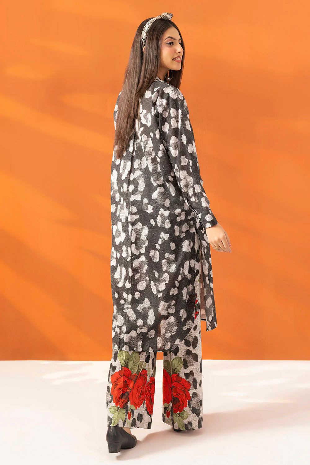 2 Piece Printed Lawn Suit - Image 4