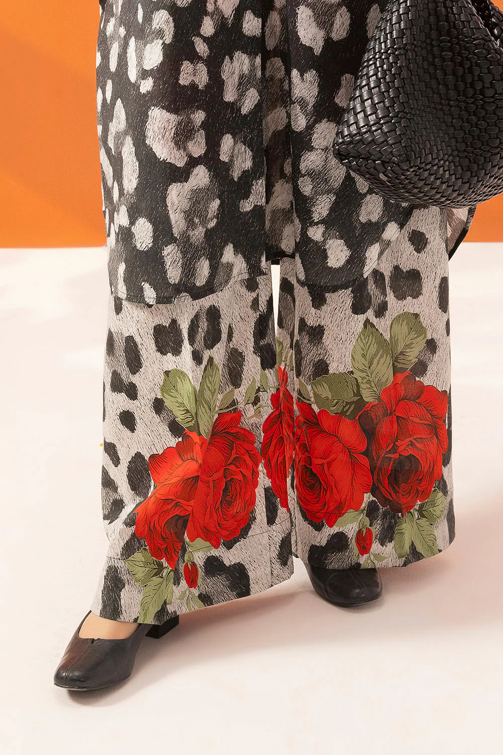 2 Piece Printed Lawn Suit - Image 5