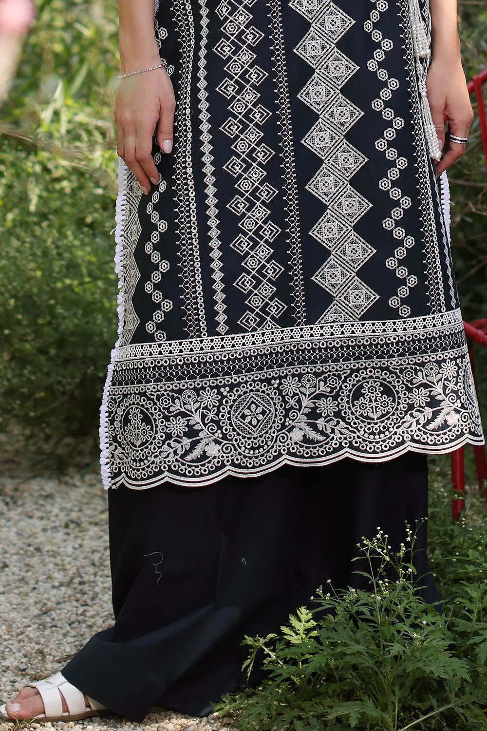 2 Piece Unstitched Embroidered Lawn Suit - Image 6