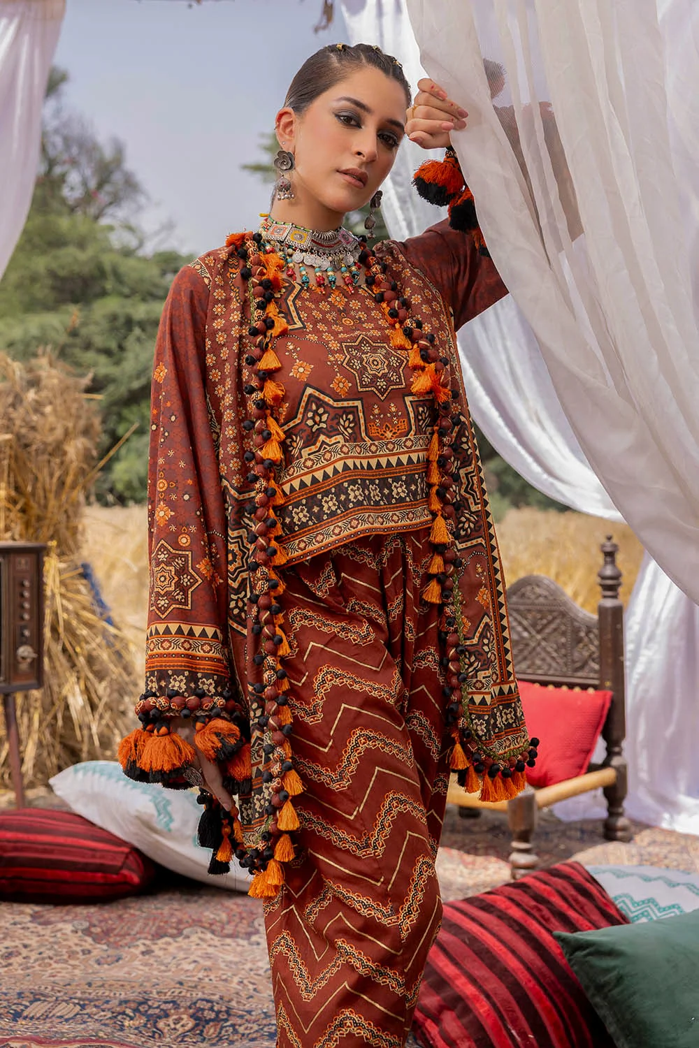 2 Piece Unstitched Gold Printed Lawn Suit - Image 4