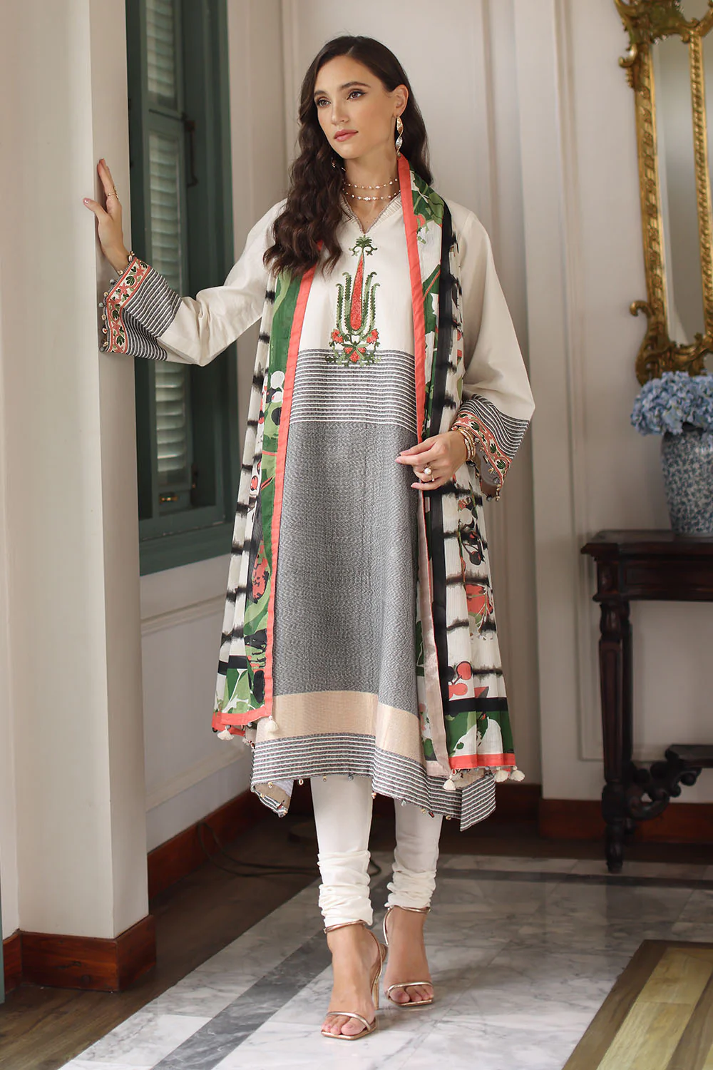 3 Piece Embroidered Jacquard Suit - Image 6