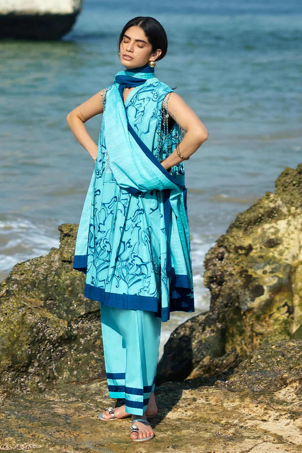 3 Piece Embroidered Jacquard Suit with Cotton Leno Dupatta - Image 6