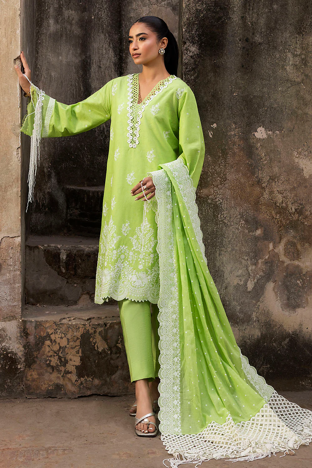 3 Piece Embroidered Jacquard Suit with Embroidered Denting Dupatta - Image 3