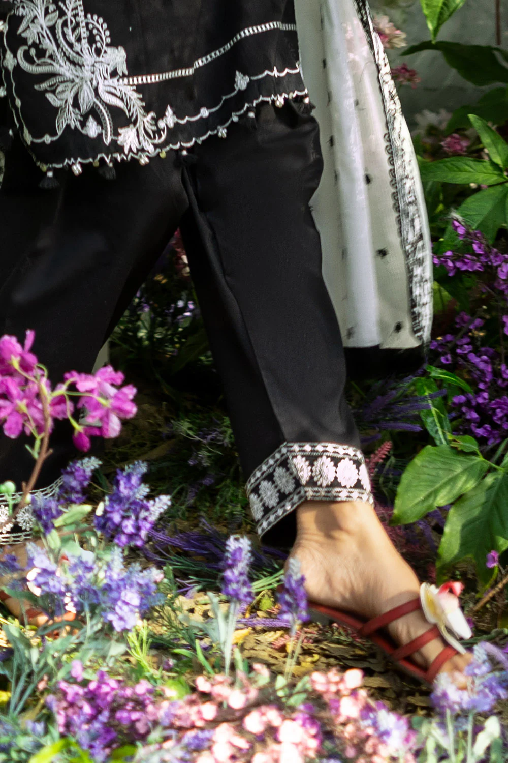 3 Piece Embroidered Jacquard Suit with Embroidered Organza Borders and Embroidered Denting Lawn Dupatta - Image 5