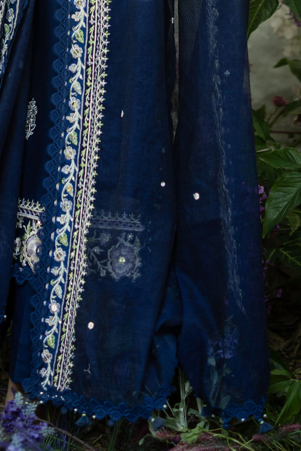 3 Piece Embroidered Lawn Suit with Embroidered Borders and Embroidered Khaddi Net Dupatta - Image 6