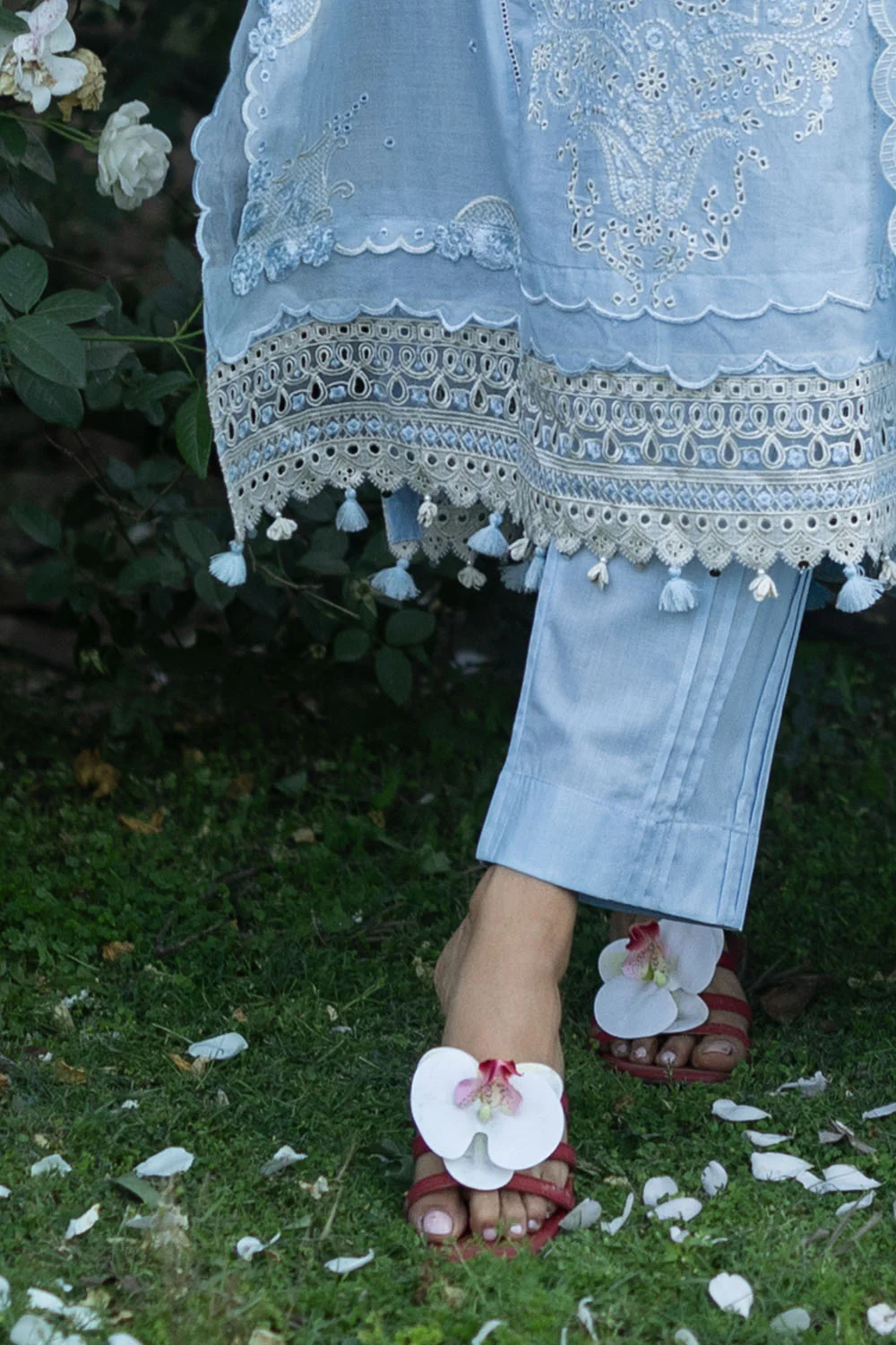 3 Piece Embroidered Lawn Suit with Embroidered Organza Borders and Embroidered Paper Cotton Dupatta - Image 4