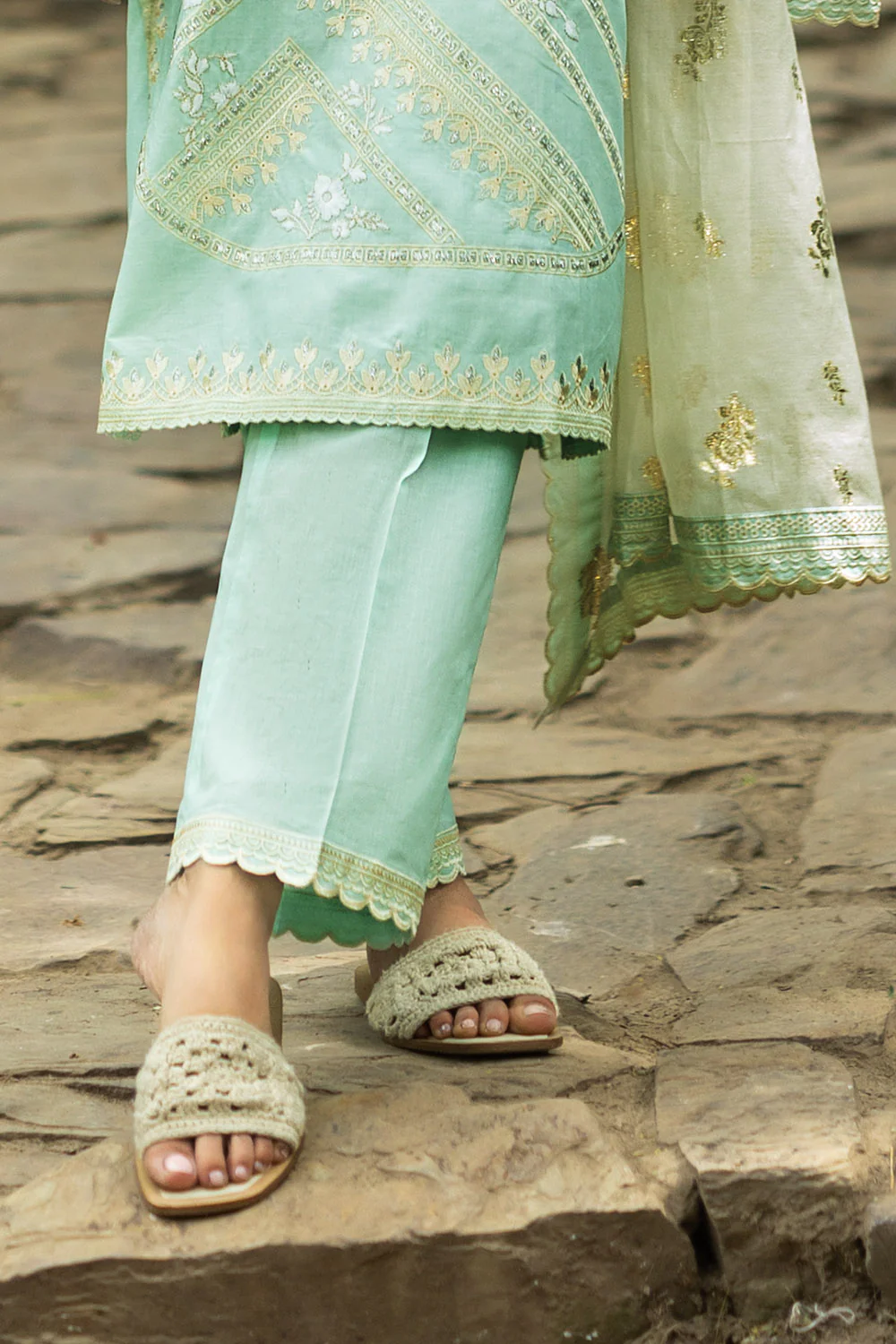 3 Piece Embroidered Lawn Suit with Embroidered Organza Details and Jacquard Dupatta - Image 4