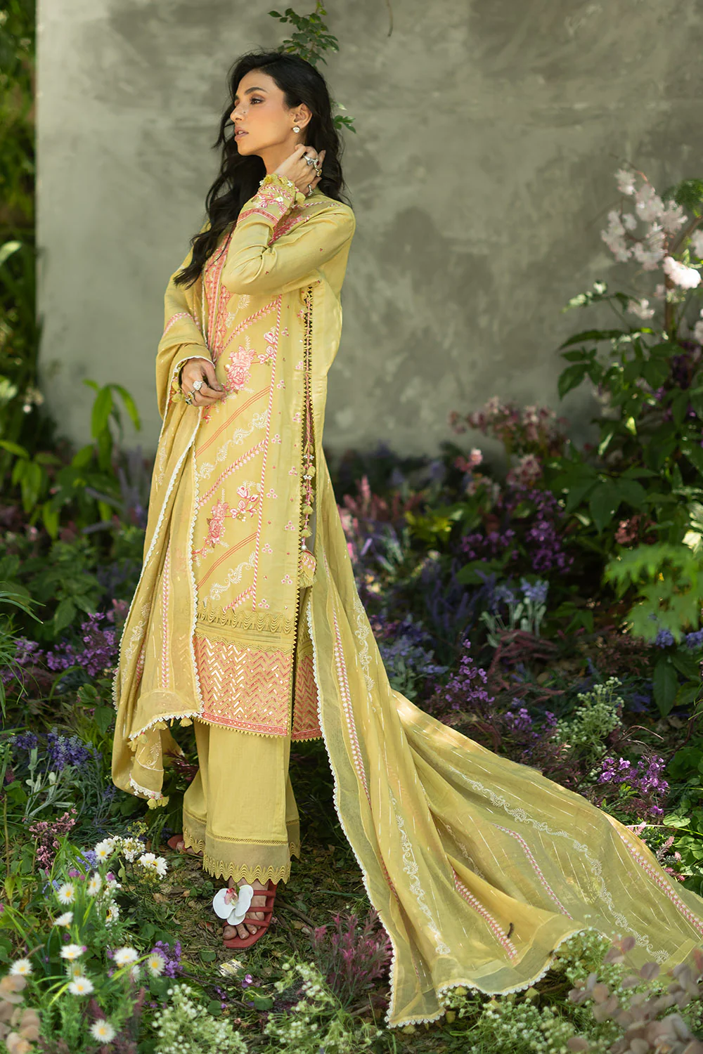 3 Piece Embroidered Paper Cotton Suit with Inner and Embroidered Borders and Embroidered Zari Stripe Paper Cotton Dupatta - Image 3