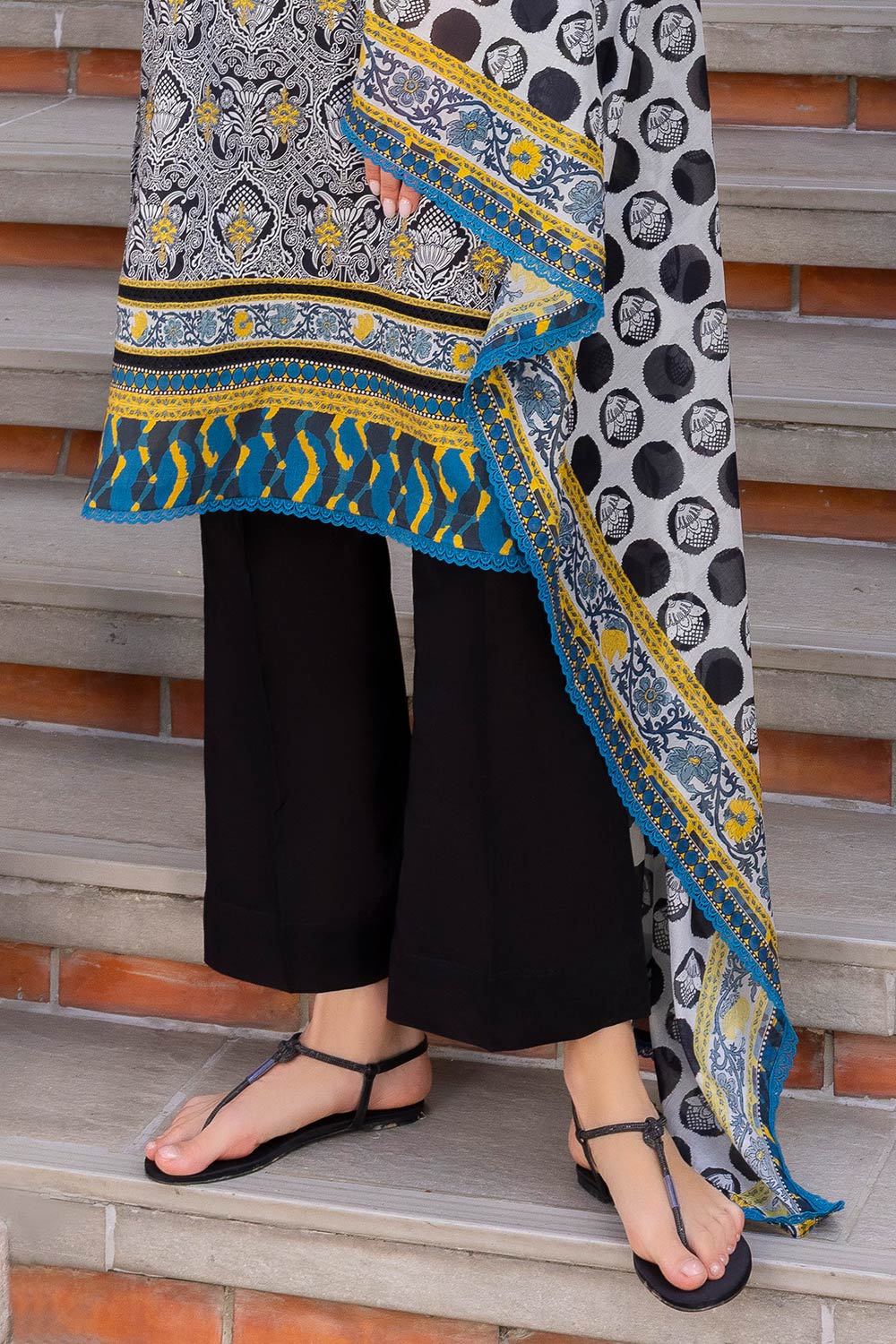 3 Piece Embroidered Printed Lawn suit with Printed Sleeves - Image 4