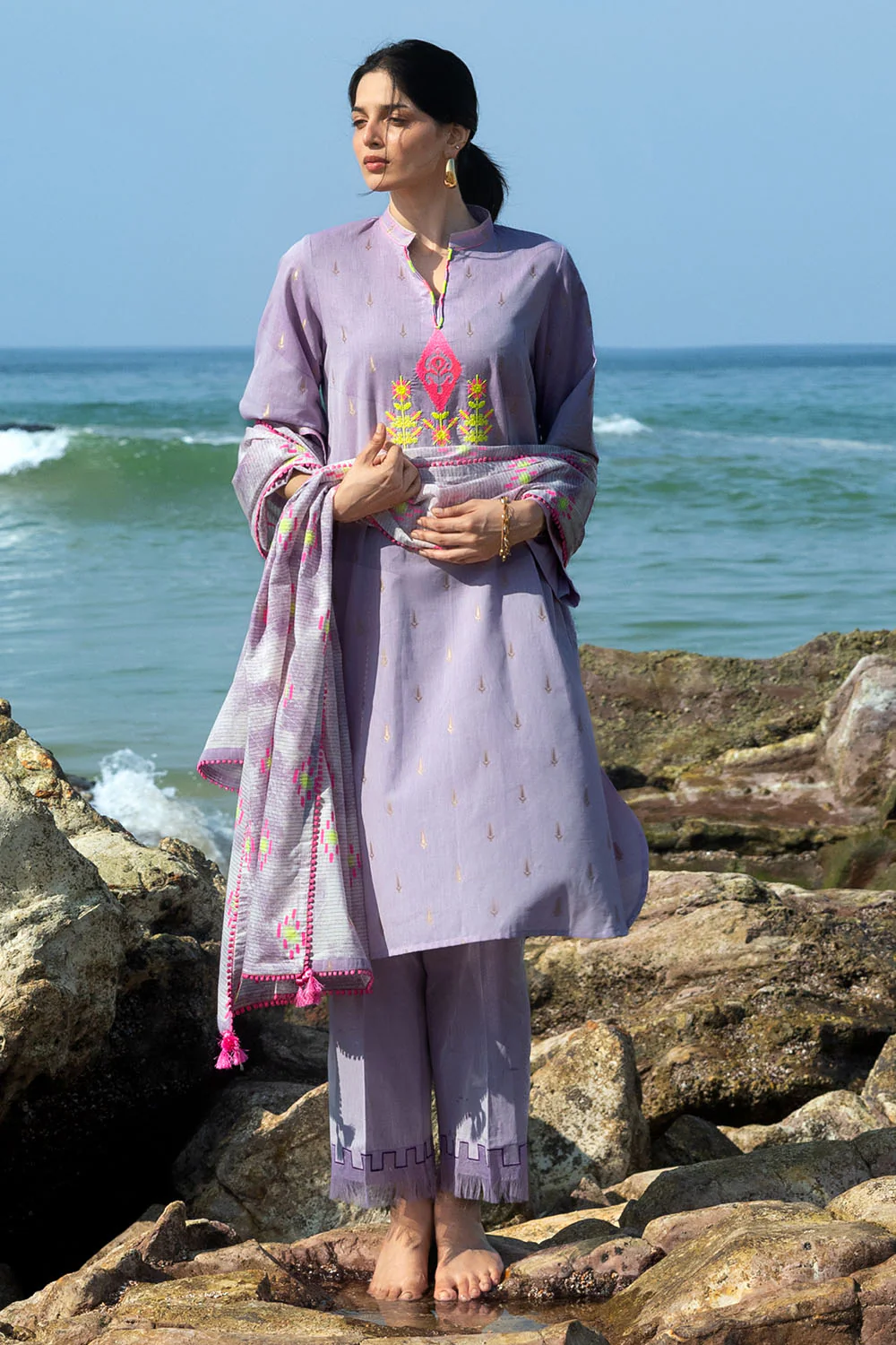 3 Piece Embroidered Yarn Dyed Jacquard Suit with Lacquer Printed Jacquard Dupatta - Image 6