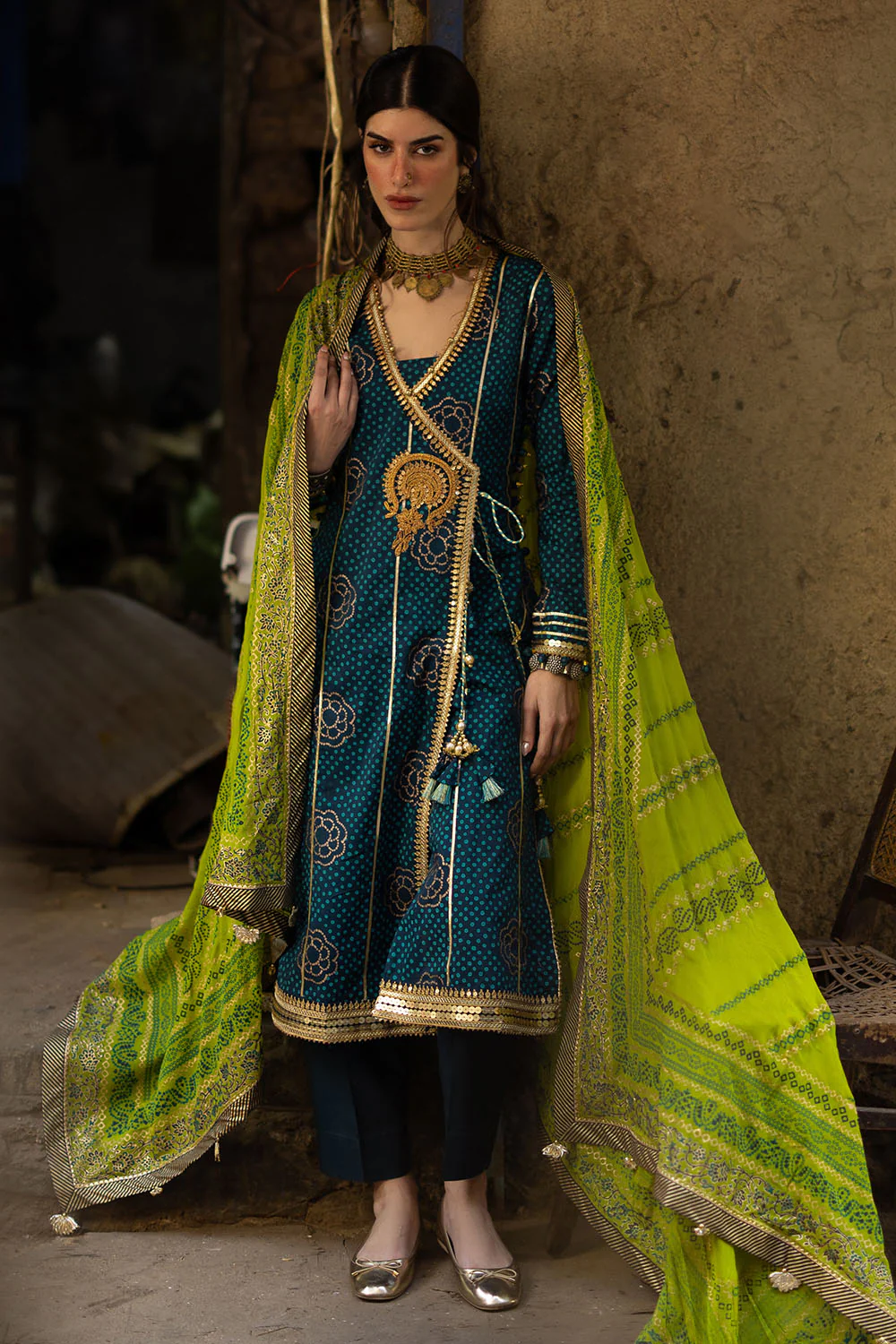 3 Piece Gold and Lacquer Printed Lawn Suit with Gold and Lacquer Printed Chiffon Dupatta and Dyed Trouser - Image 4