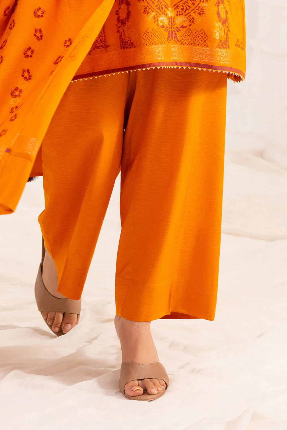 3 Piece Jacquard Suit with Dupatta - Image 5