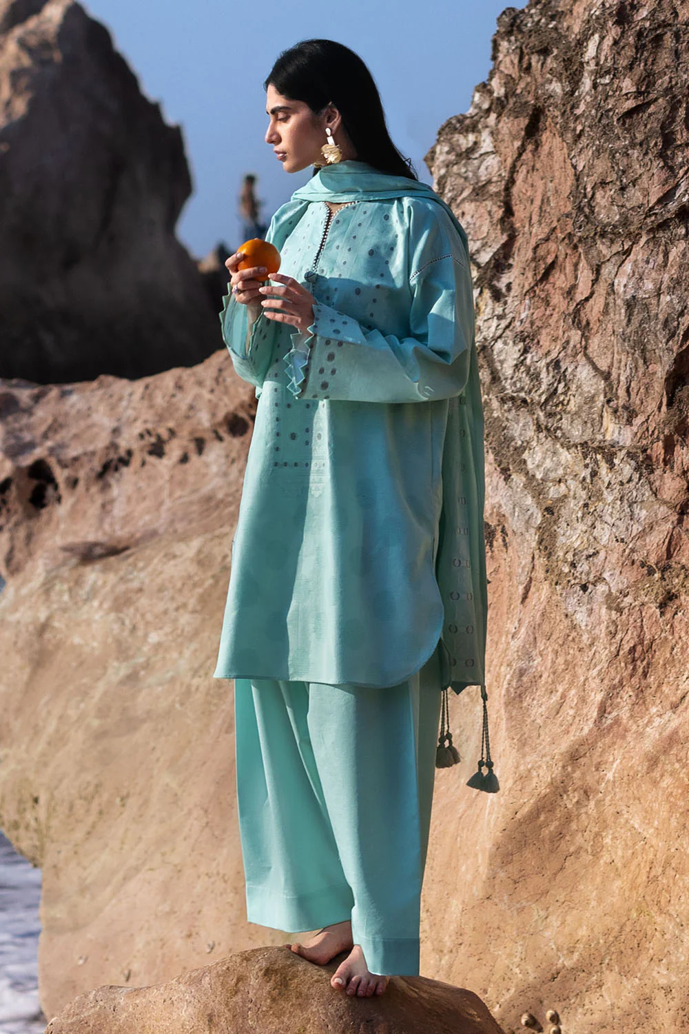 3 Piece Jacquard Suit with Jacquard Dupatta - Image 3