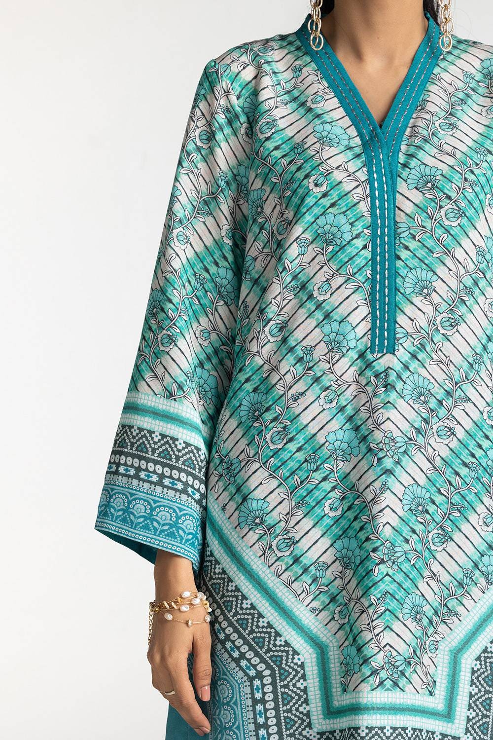 3 Piece Karandi Printed Suit - Image 2