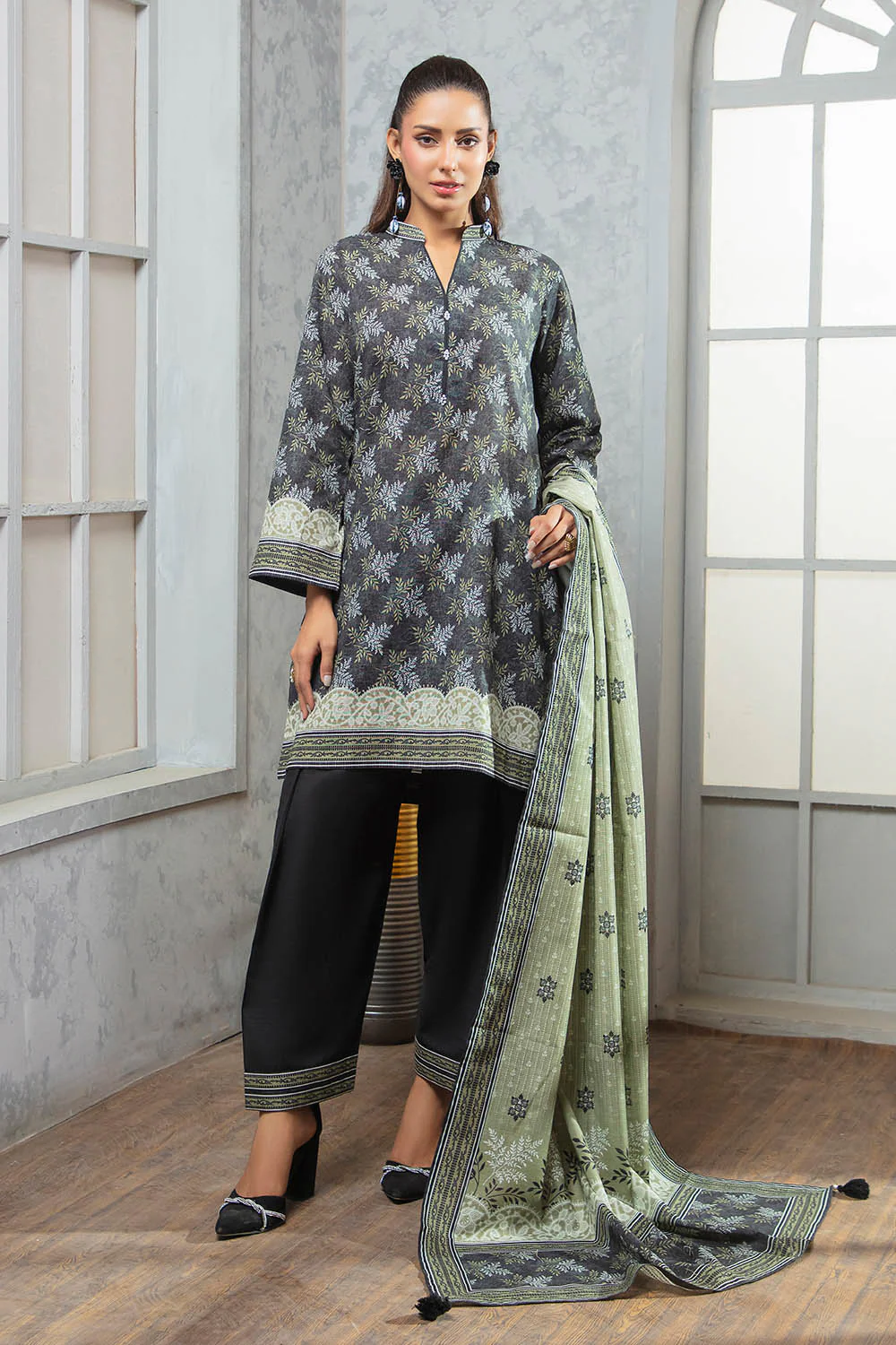 3 Piece Khaddar Suit with Dupatta - Image 3