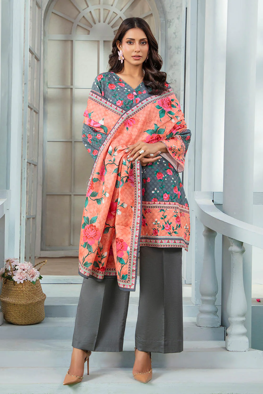 3 Piece Khaddar Suit with Dupatta - Image 3