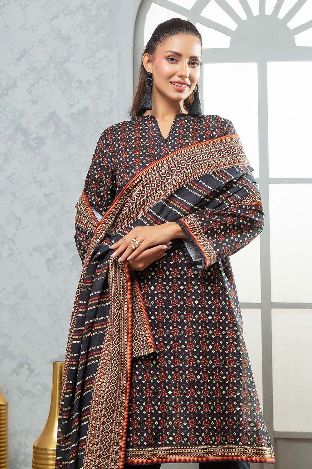 3 Piece Khaddar Suit with Dupatta - Image 6