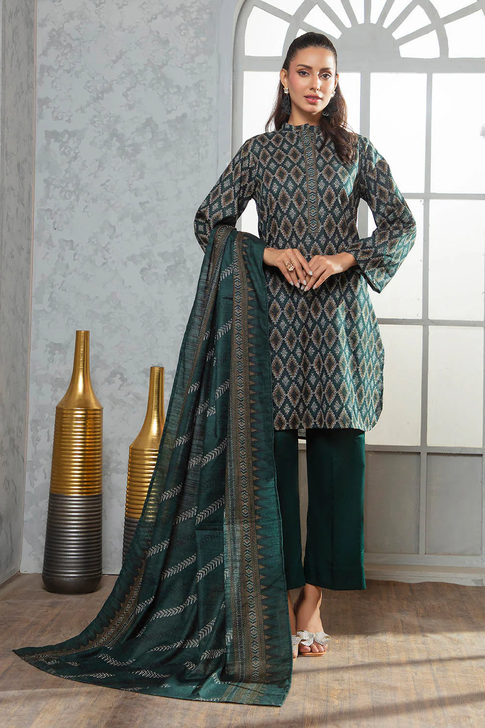 3 Piece Khaddar Suit with Dupatta - Image 3
