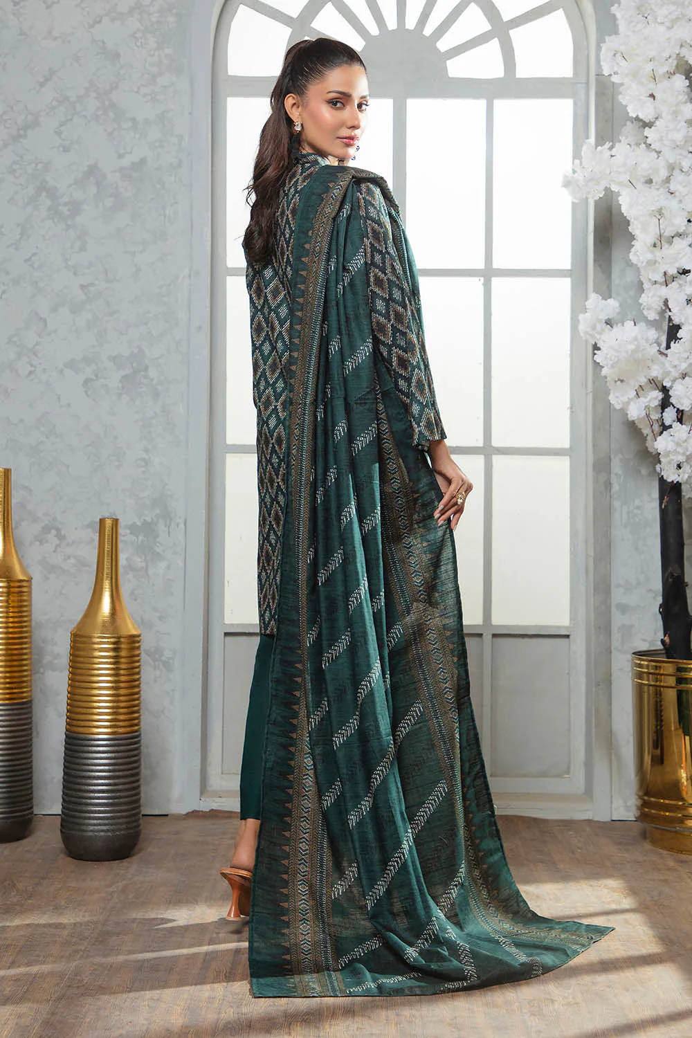 3 Piece Khaddar Suit with Dupatta - Image 4