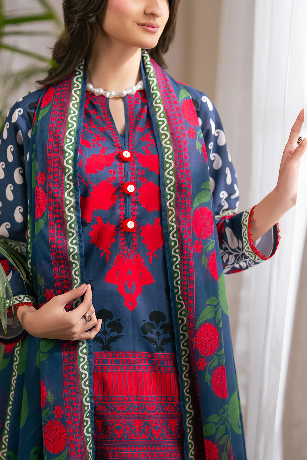 3 Piece Printed Cross Hatch Suit with Lawn Dupatta - Image 2
