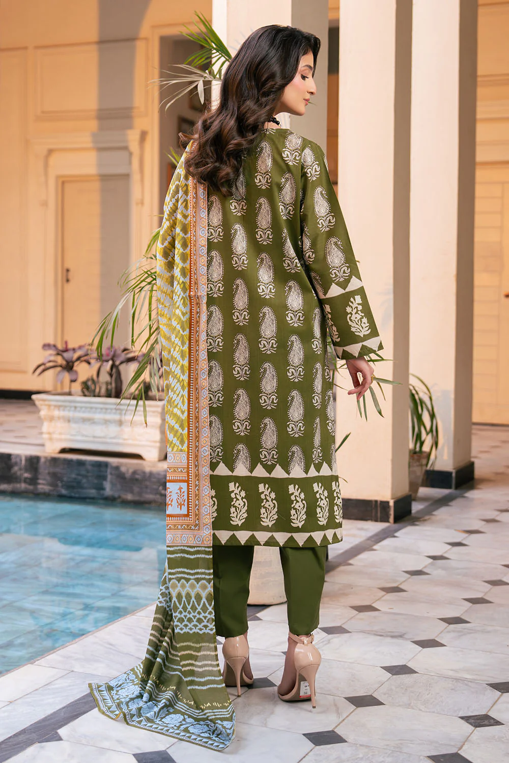 3 Piece Printed Cross Hatch Suit with Lawn Dupatta - Image 4