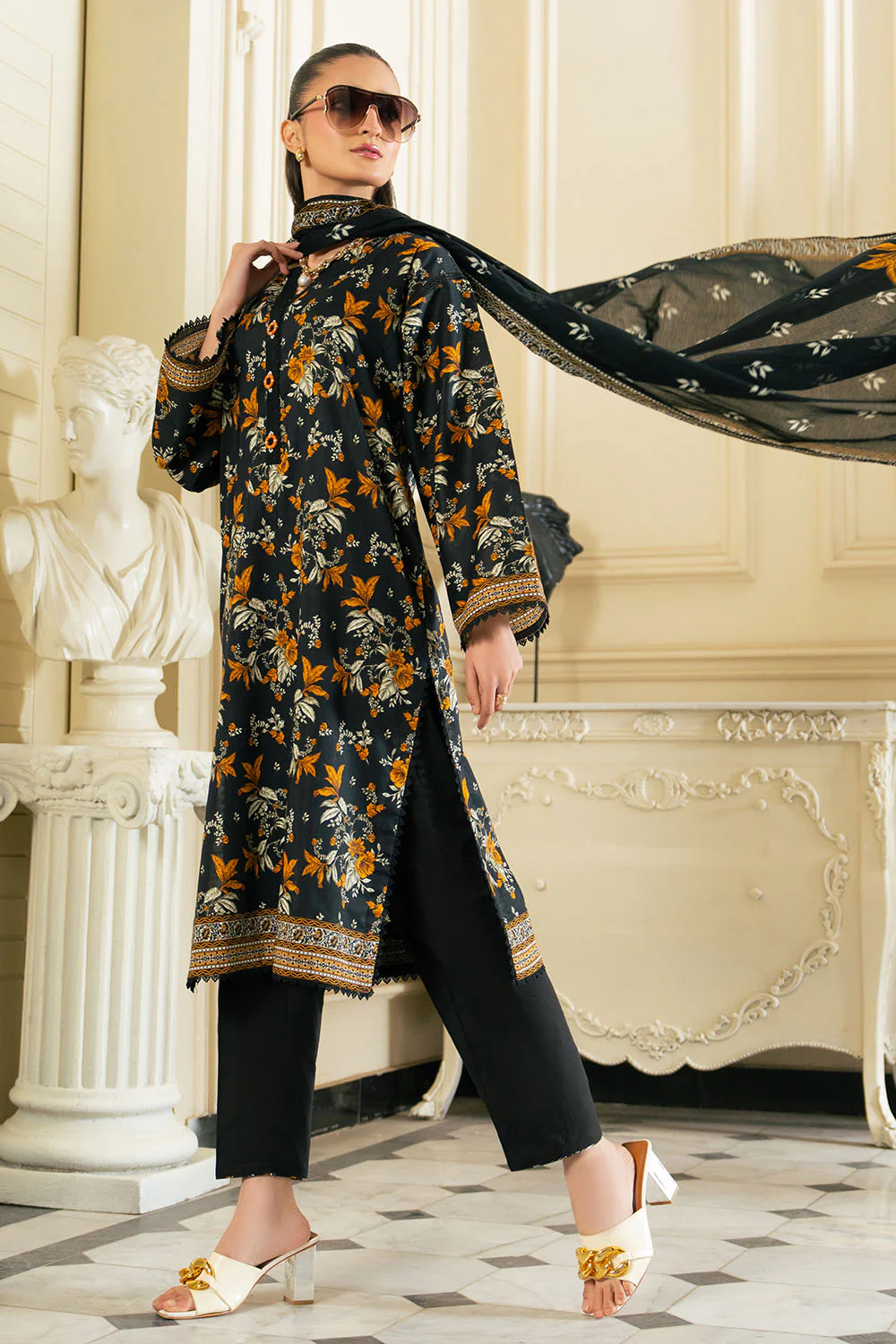 3 Piece Printed Cross Hatch Suit with Lawn Dupatta - Image 3