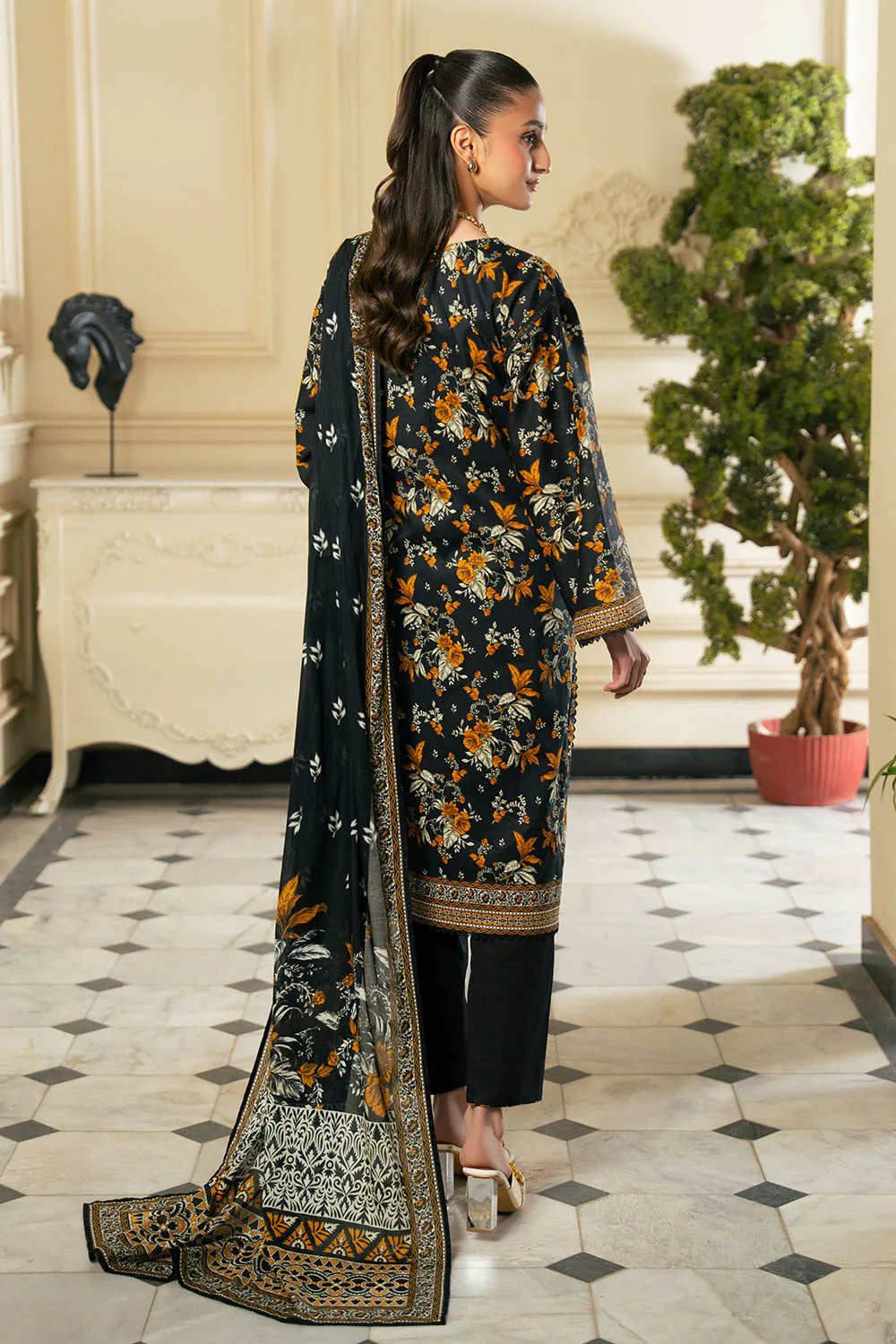 3 Piece Printed Cross Hatch Suit with Lawn Dupatta - Image 4