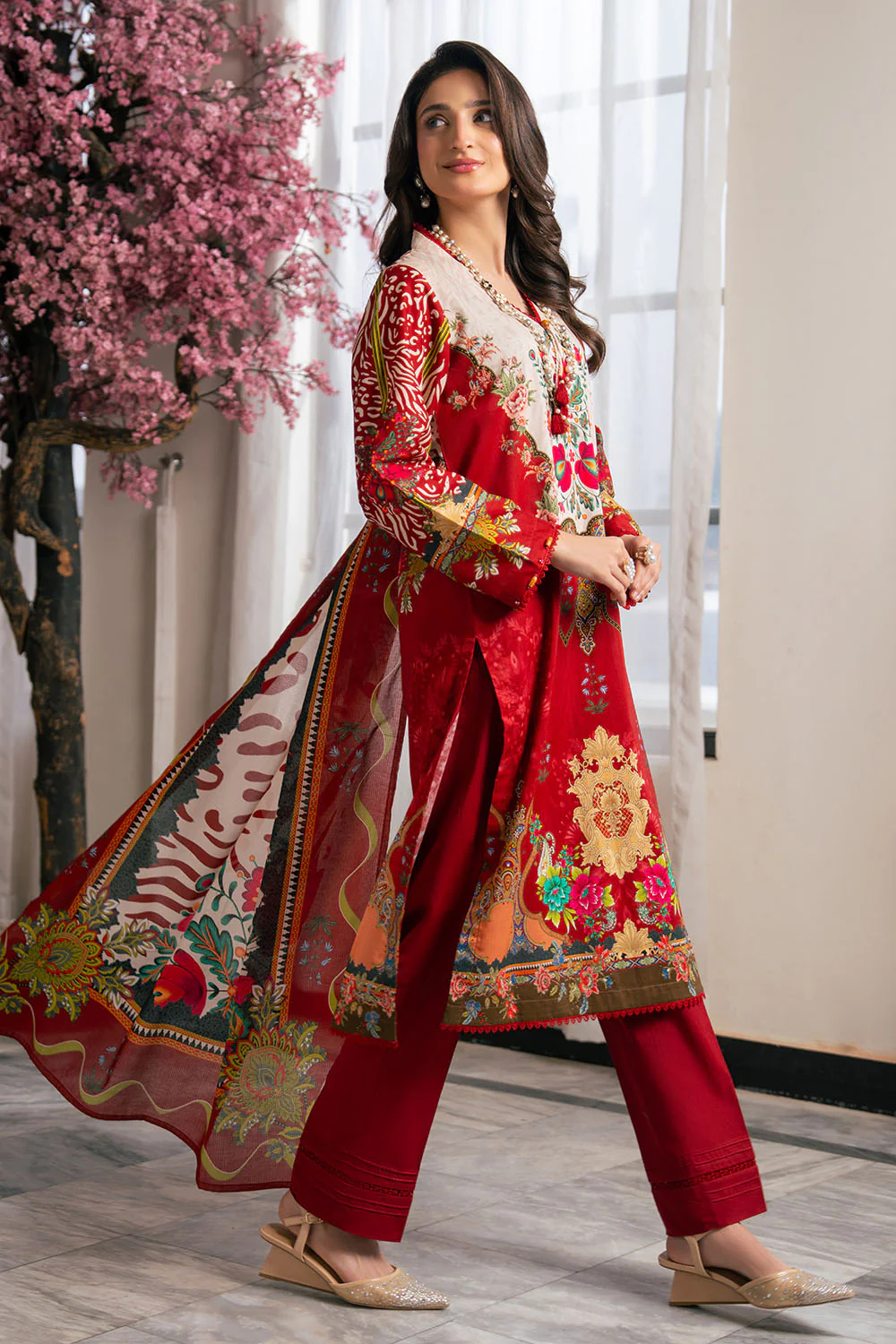 3 Piece Printed Cross Hatch Suit with Lawn Dupatta - Image 3