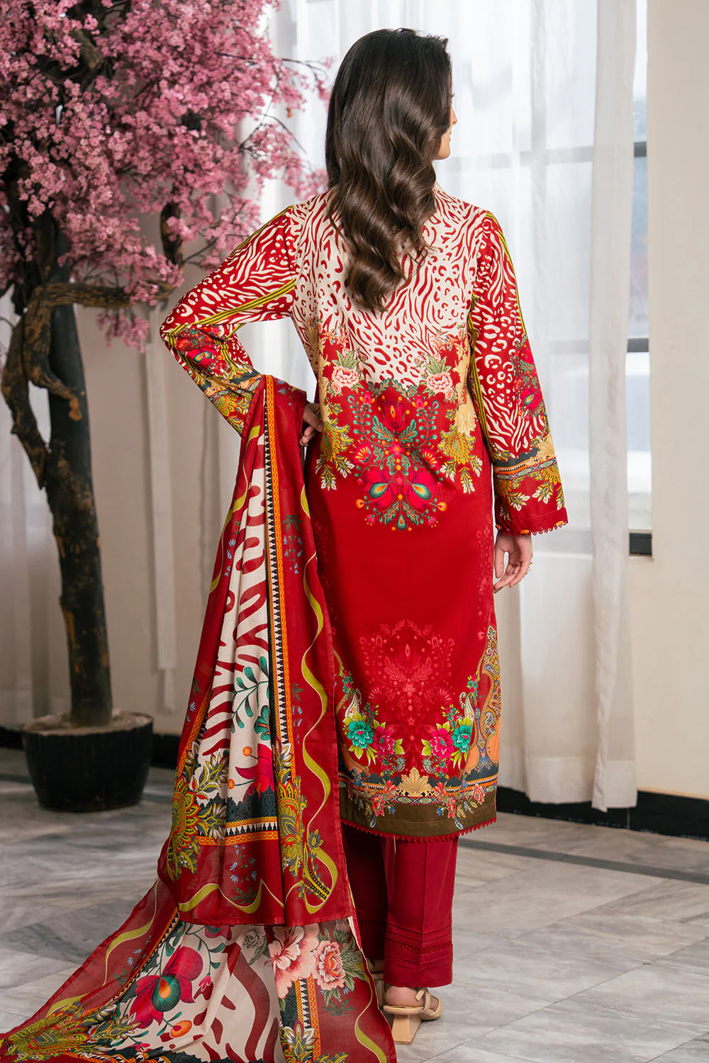 3 Piece Printed Cross Hatch Suit with Lawn Dupatta - Image 4