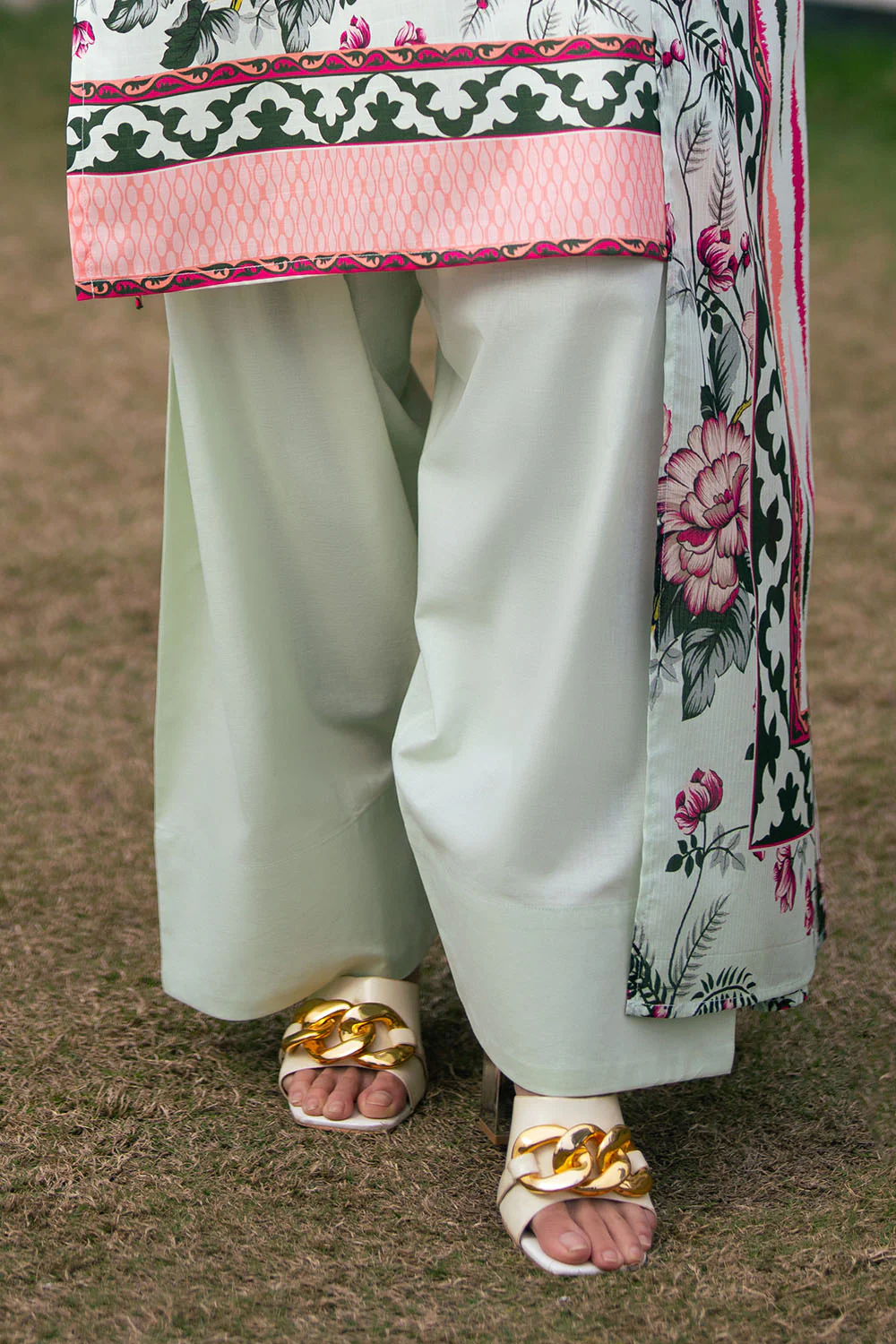 3 Piece Printed Cross Hatch Suit with Lawn Dupatta - Image 5