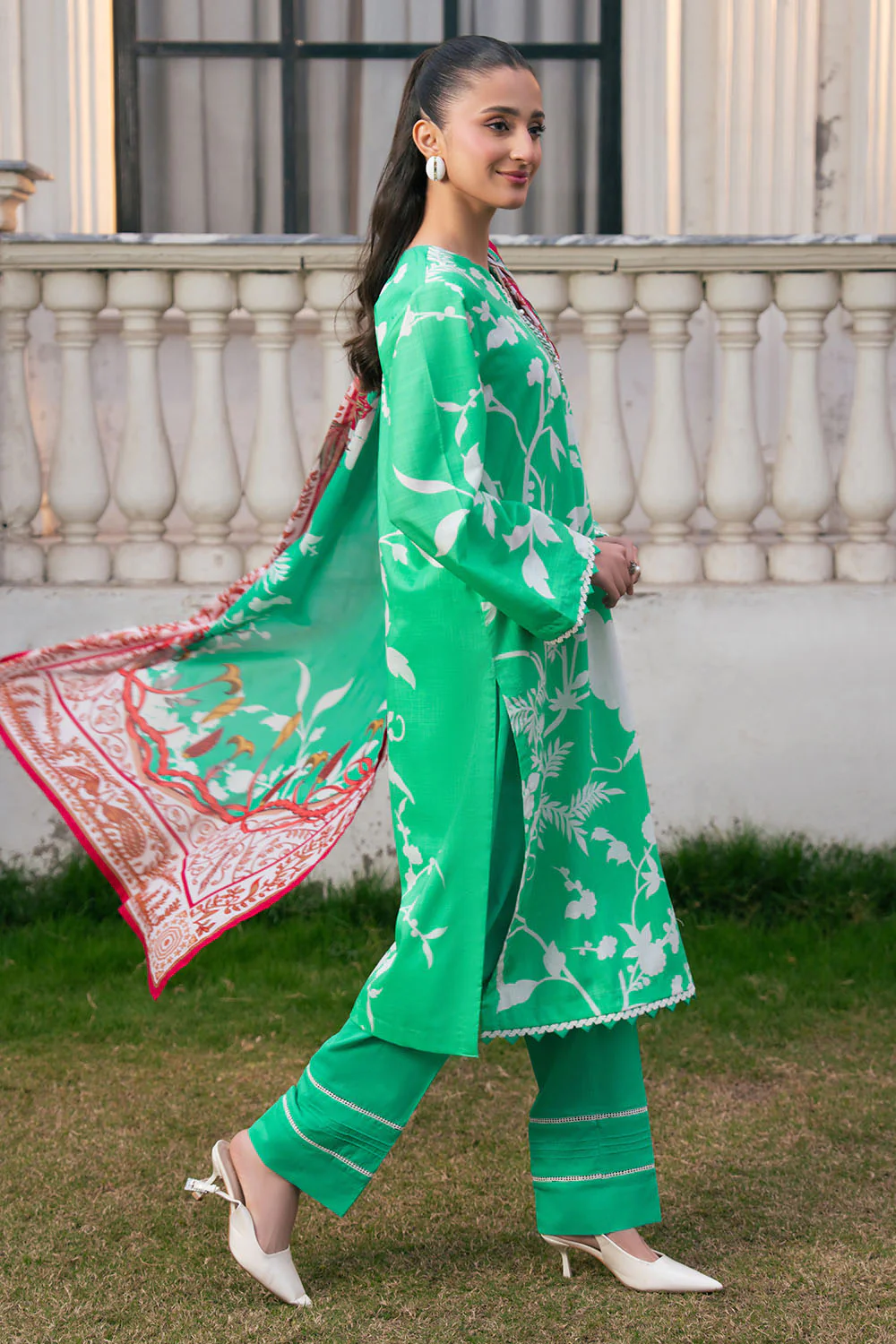 3 Piece Printed Cross Hatch Suit with Lawn Dupatta - Image 4