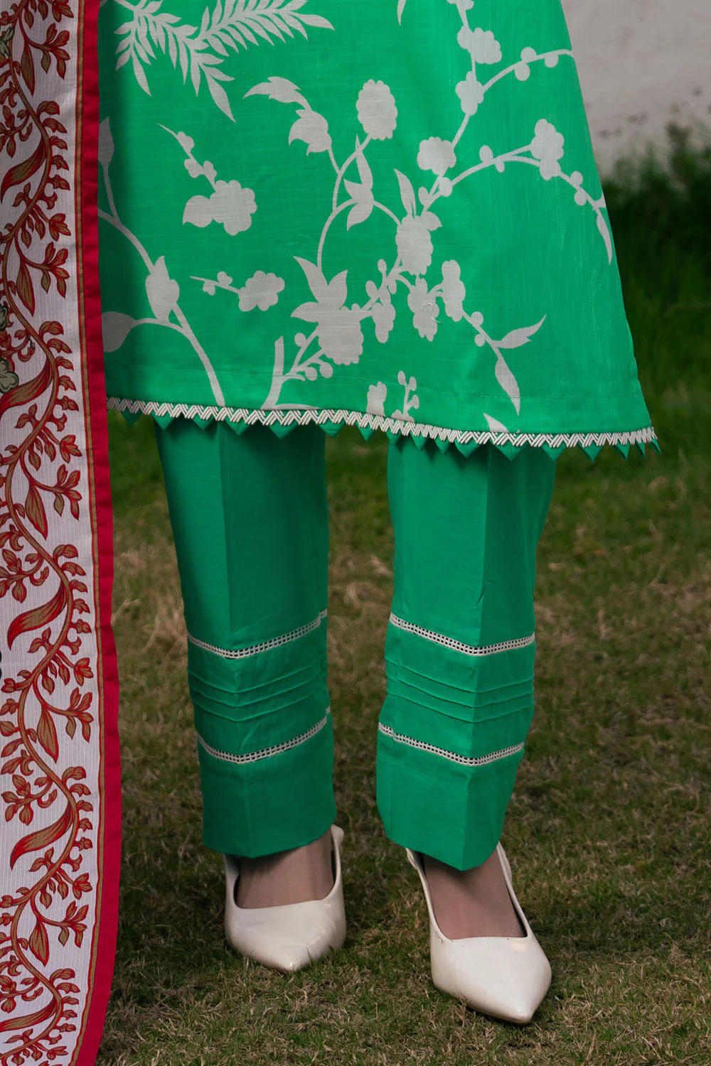 3 Piece Printed Cross Hatch Suit with Lawn Dupatta - Image 6