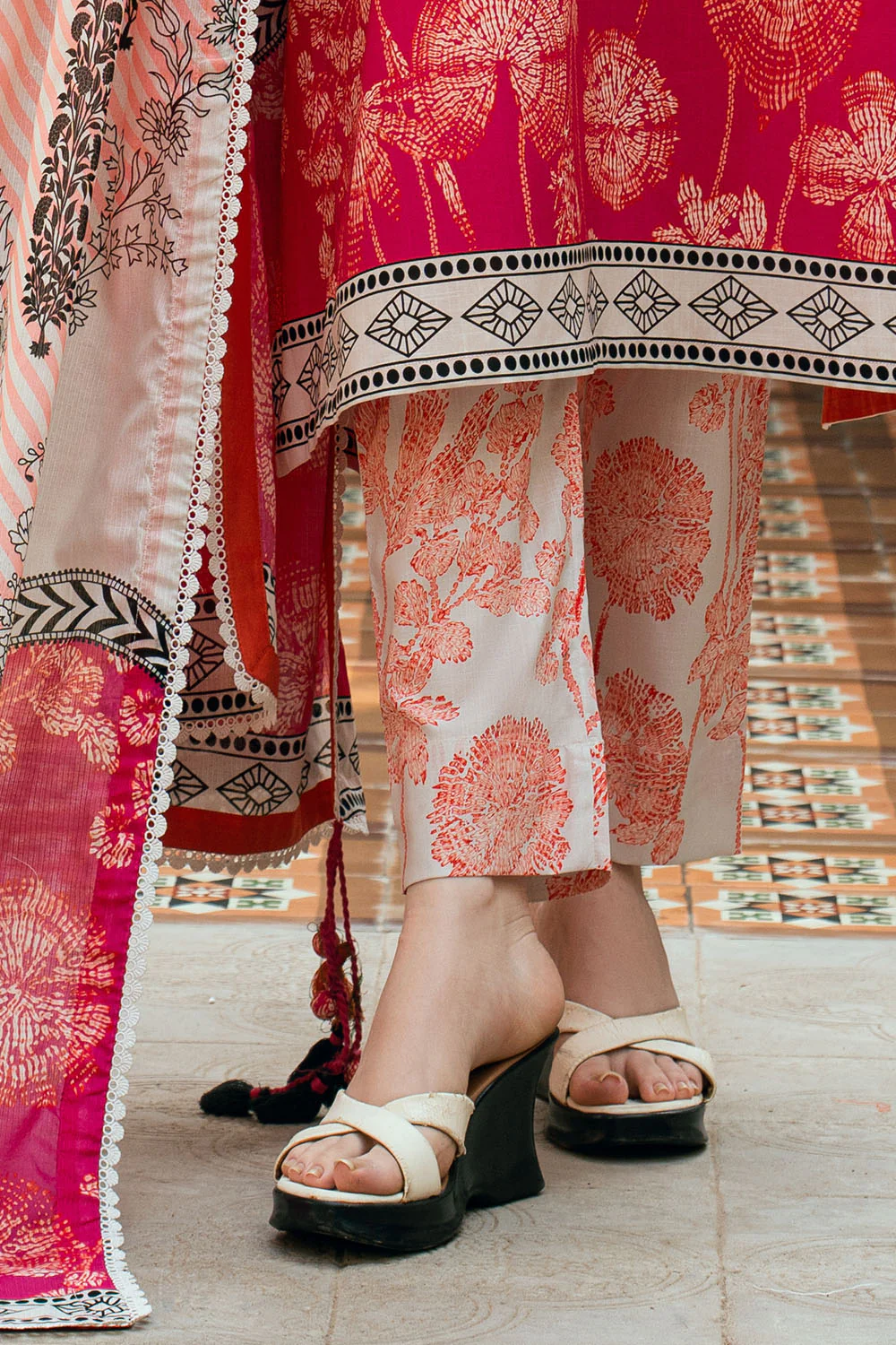 3 Piece Printed Cross Hatch Suit with Lawn Dupatta - Image 5