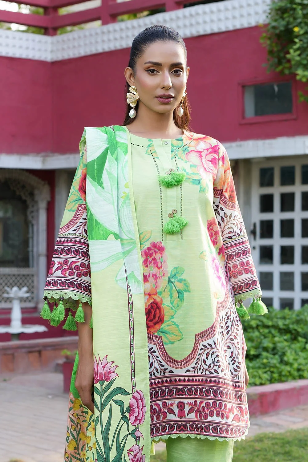 3 Piece Printed Khaddar Suit - Image 6