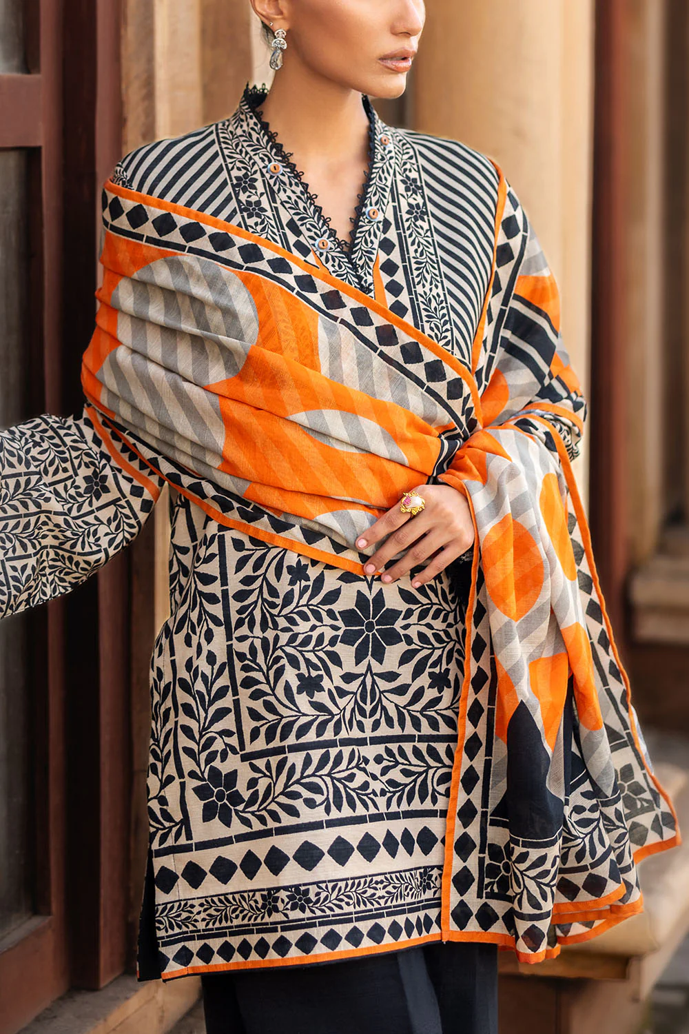 3 Piece Printed Khaddar Suit with Dupatta and Embroidered Trouser - Image 3