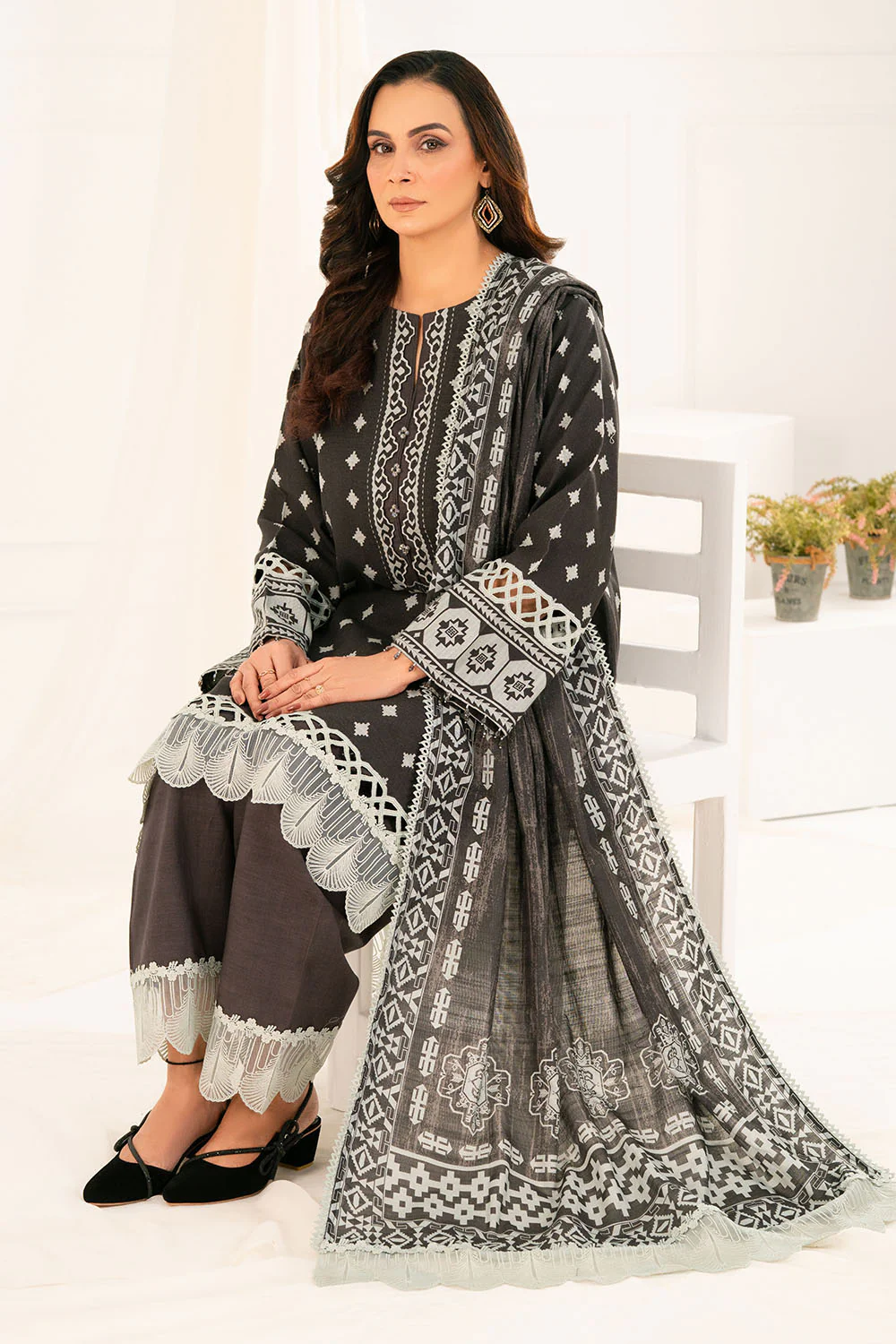3 Piece Printed Khaddar Suit with Dupatta - Image 6