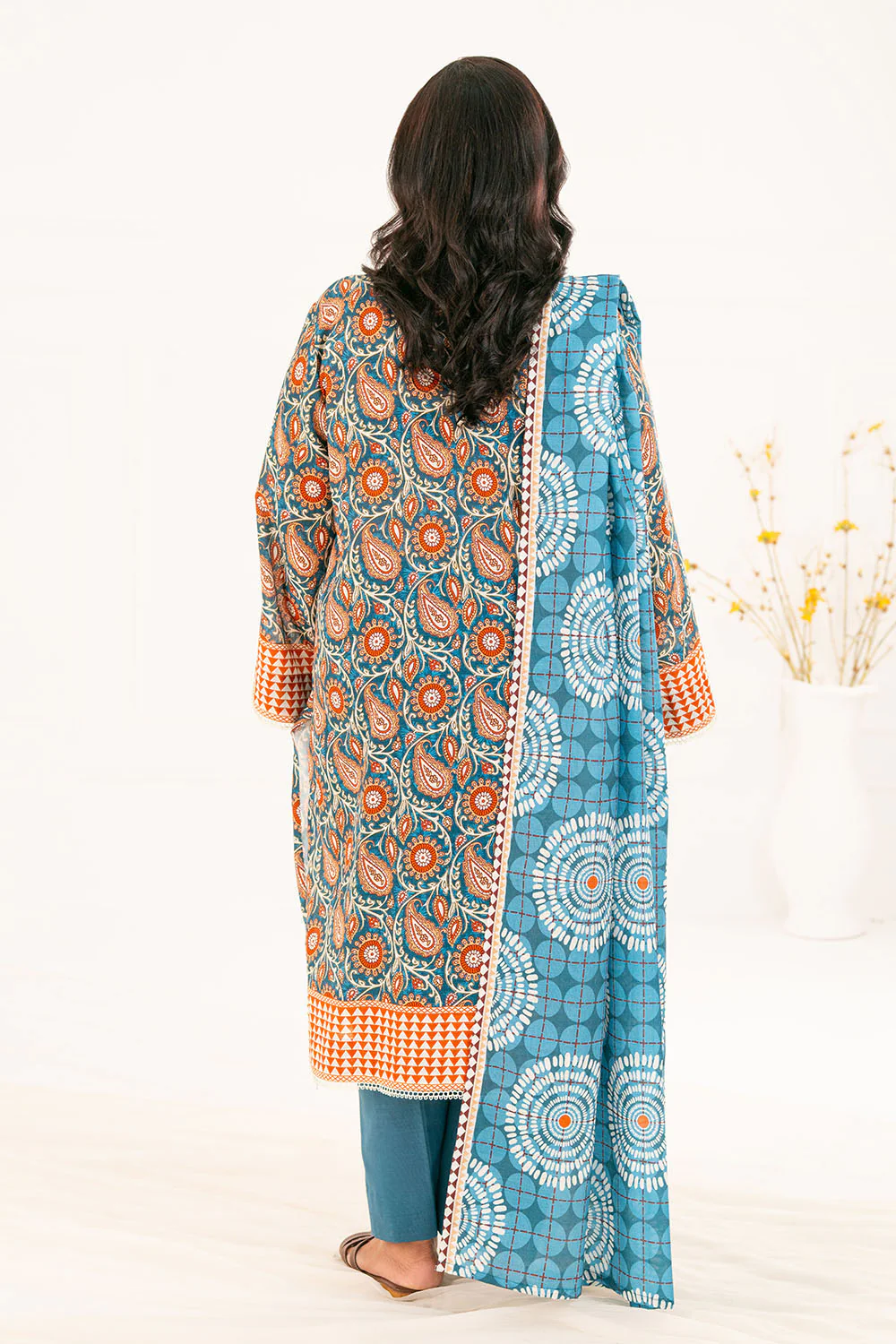3 Piece Printed Khaddar Suit with Dupatta - Image 3