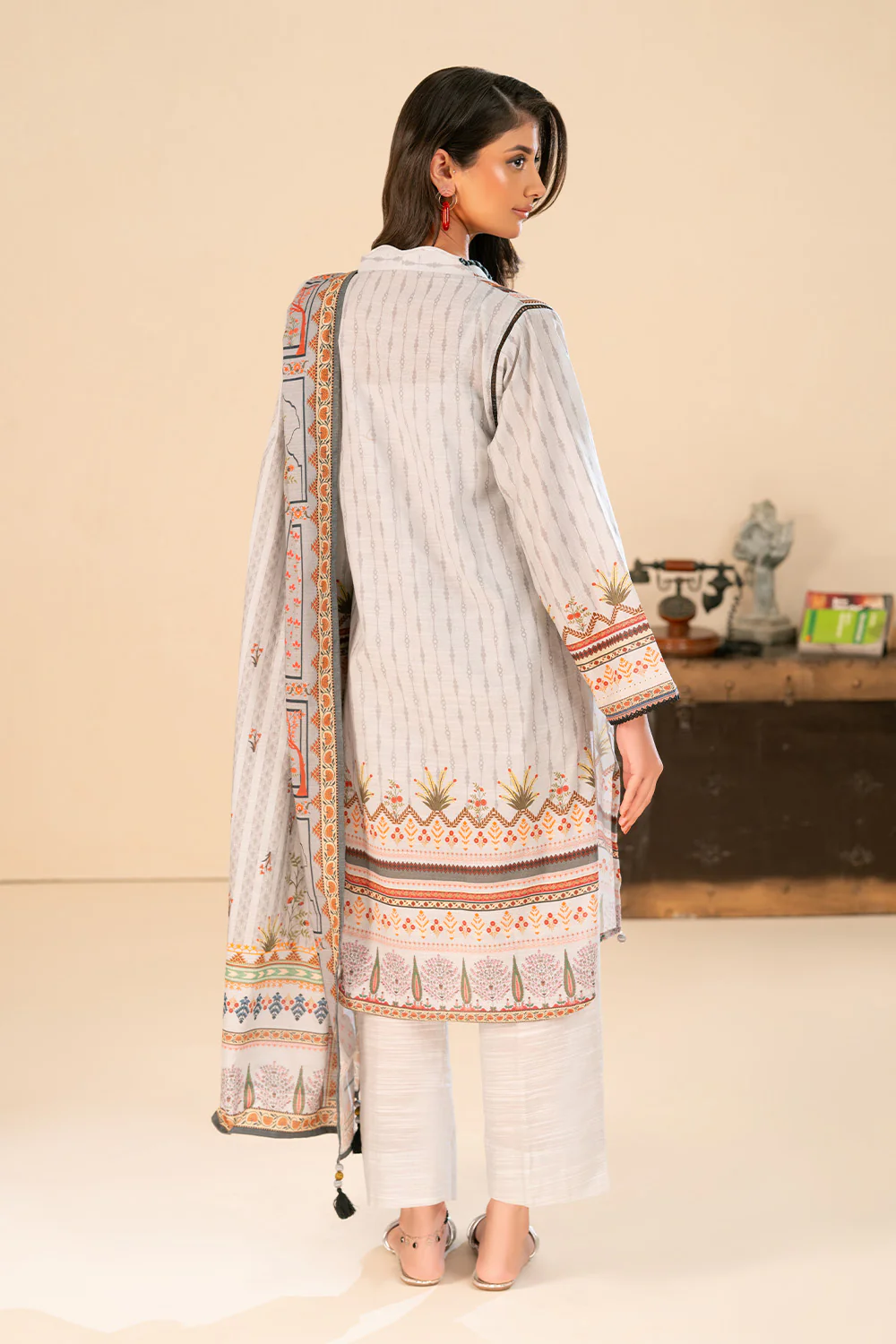 3 Piece Printed Khaddar Suit with Dupatta - Image 5