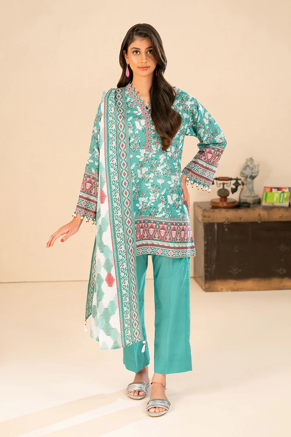 3 Piece Printed Khaddar Suit with Dupatta - Image 3