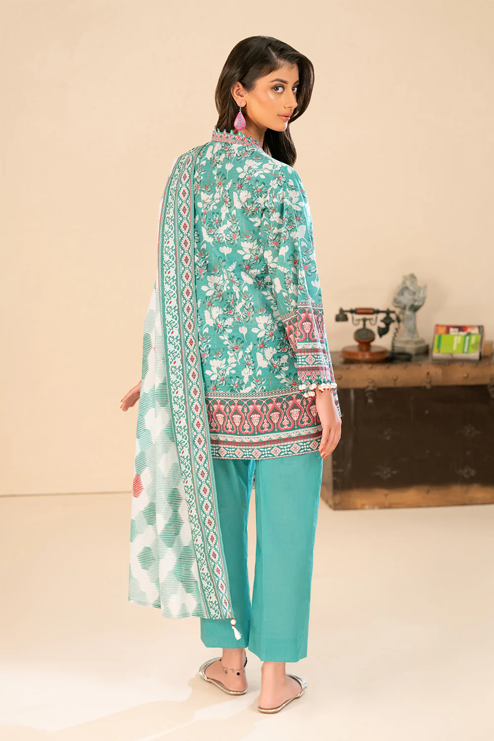 3 Piece Printed Khaddar Suit with Dupatta - Image 4