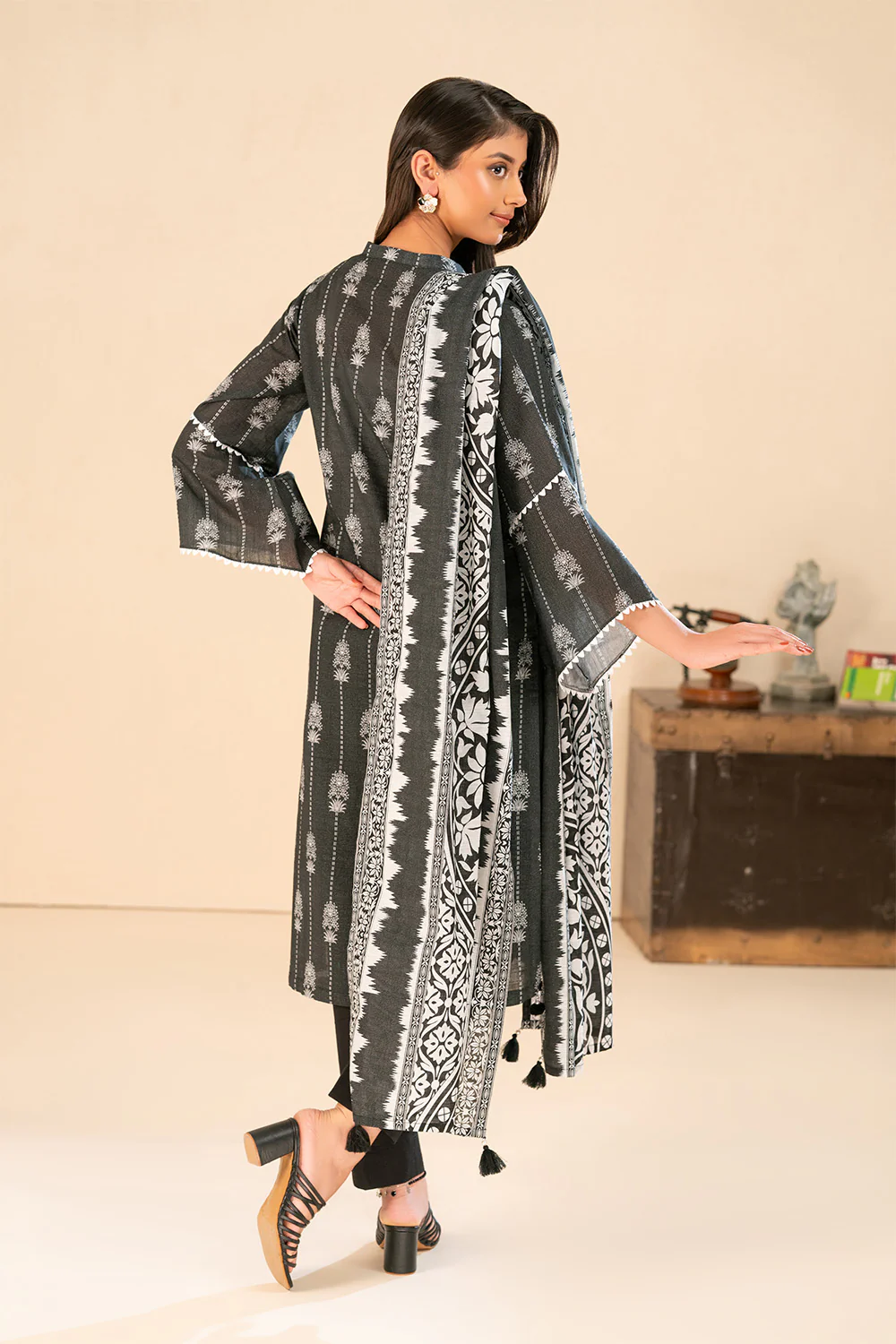 3 Piece Printed Khaddar Suit with Dupatta - Image 4