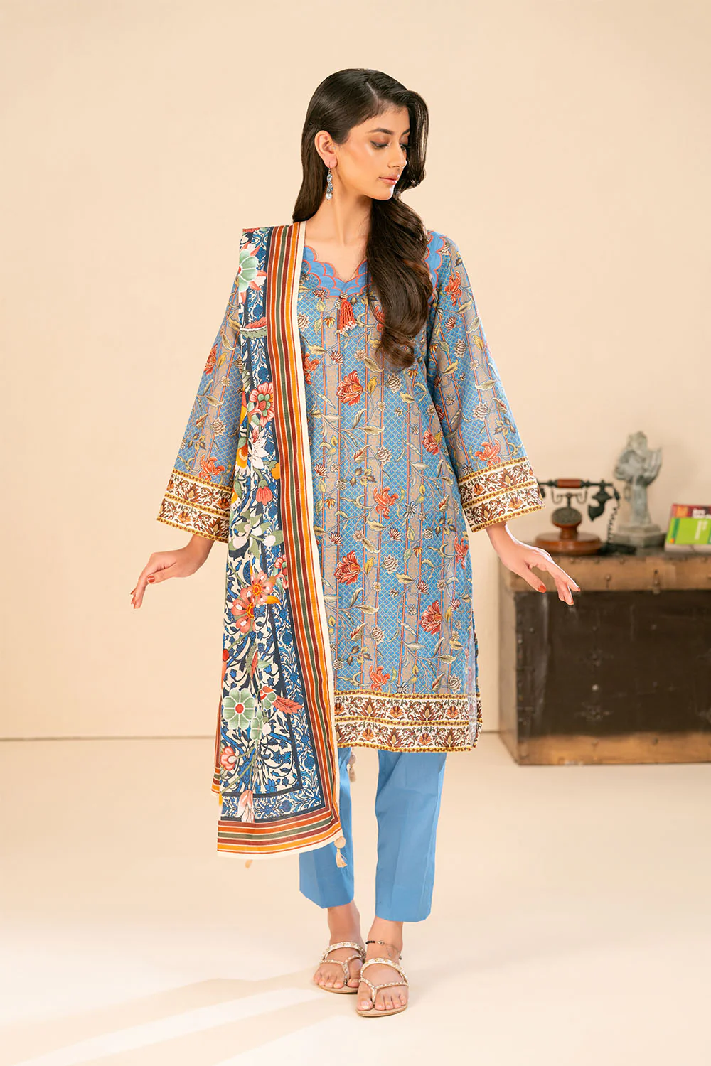 3 Piece Printed Khaddar Suit with Dupatta - Image 3