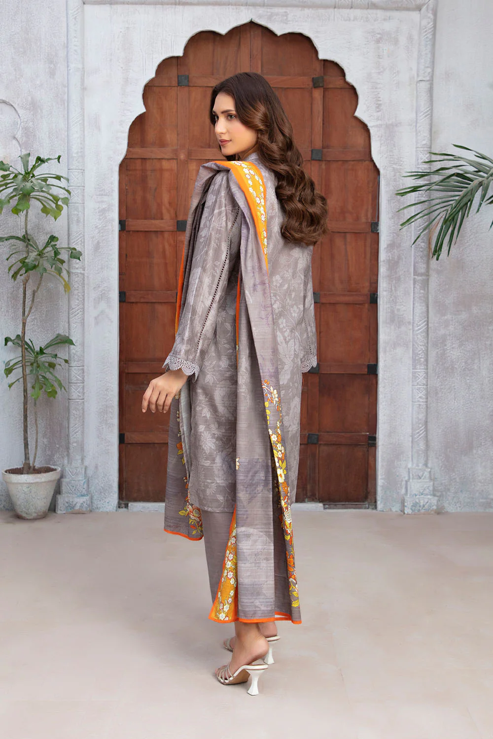 3 Piece Printed Khaddar Suit with Dupatta - Image 5