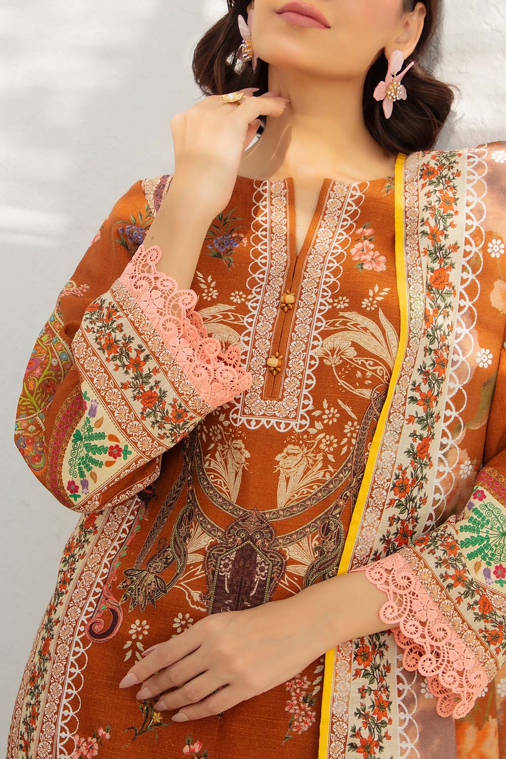 3 Piece Printed Khaddar Suit with Zari Cotton Dupatta - Image 2