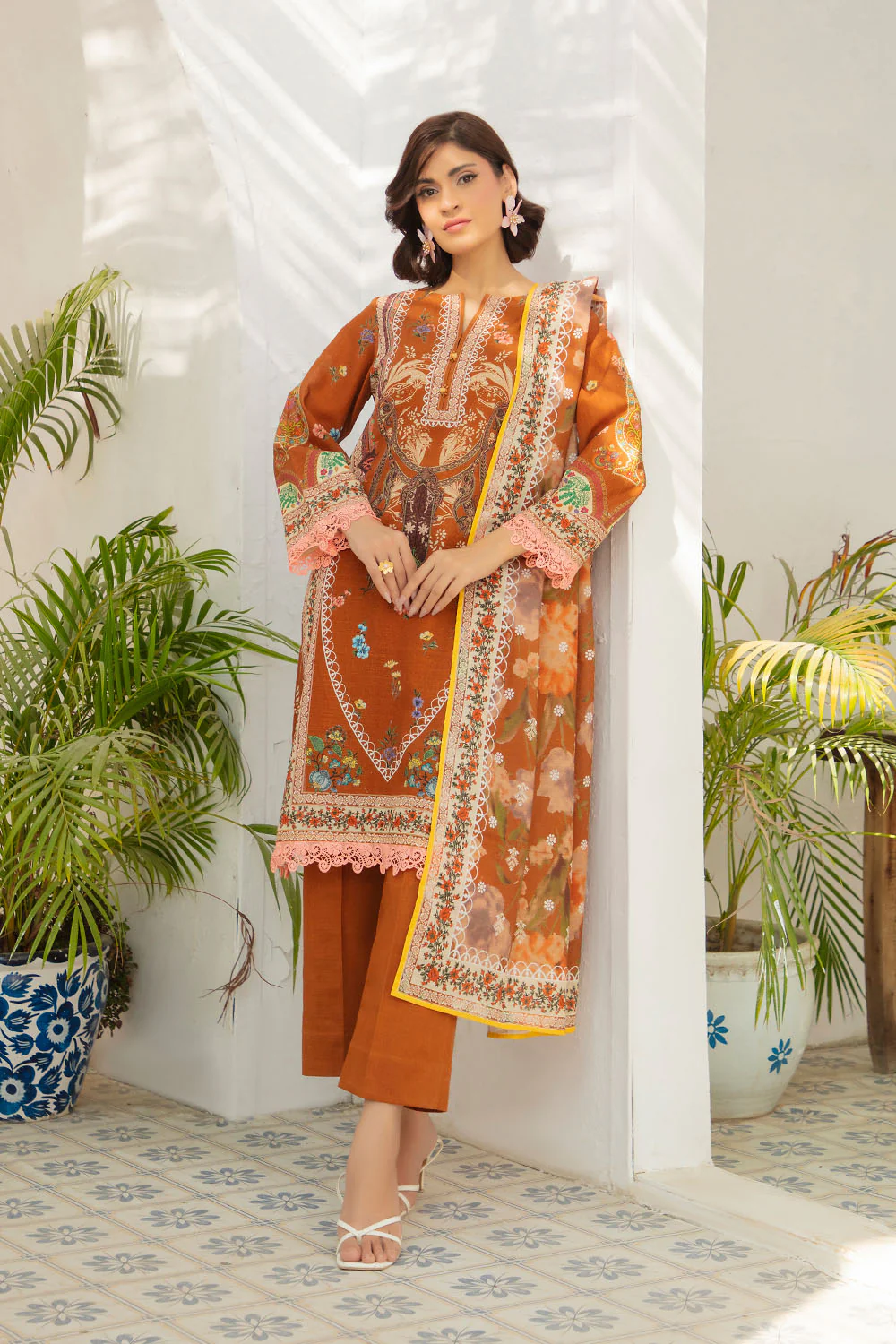 3 Piece Printed Khaddar Suit with Zari Cotton Dupatta - Image 4