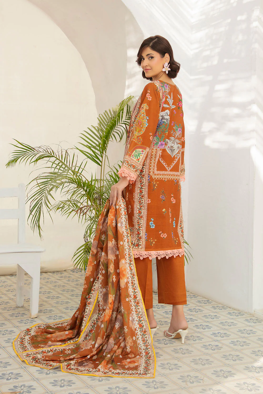 3 Piece Printed Khaddar Suit with Zari Cotton Dupatta - Image 6