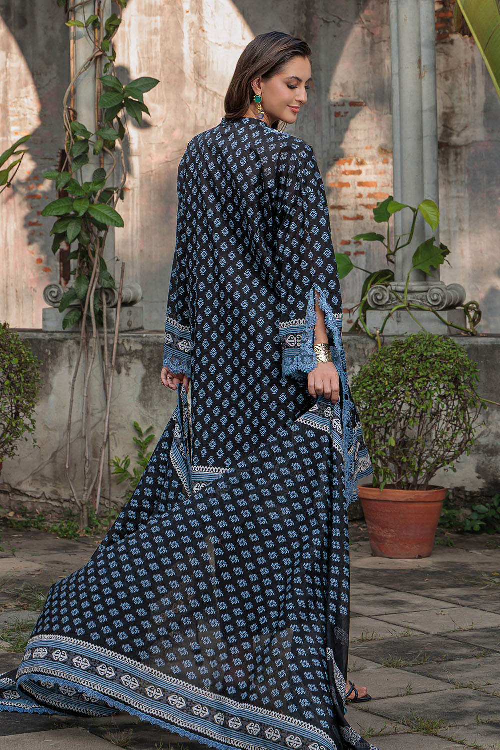 3 Piece Printed Lawn Suit - Image 5