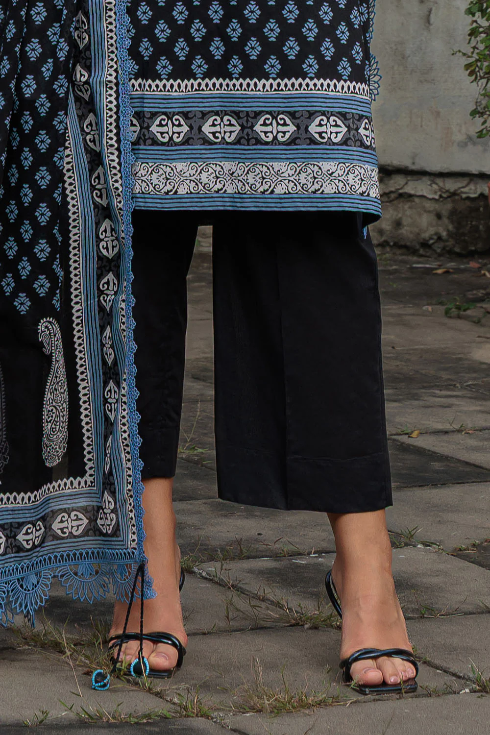 3 Piece Printed Lawn Suit - Image 6